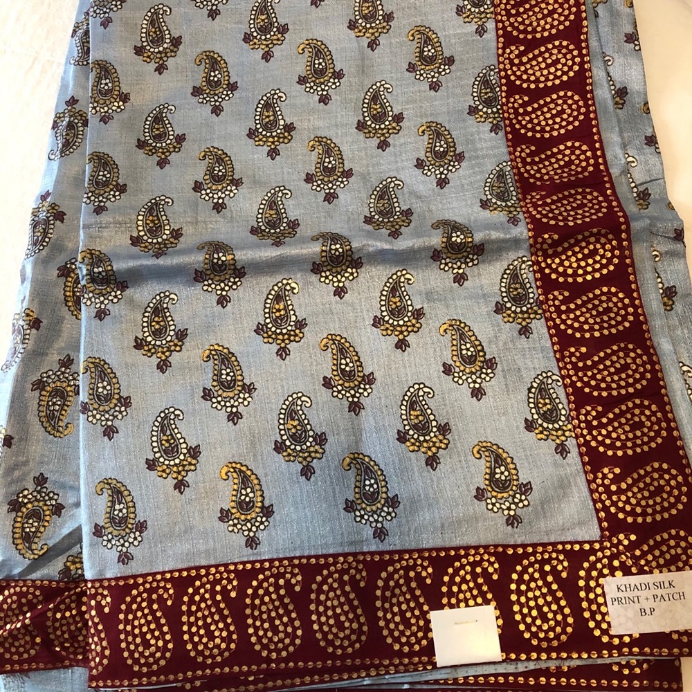 Beautiful saree - 6 yards with blouse fabric
